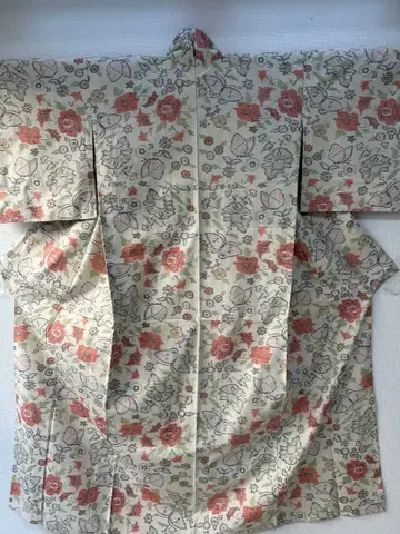 팝하고 귀여운 나비 & 꽃무늬  기모노 단의 153