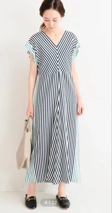 IENA 멀티 스트라이프 랜덤 플레어 원피스