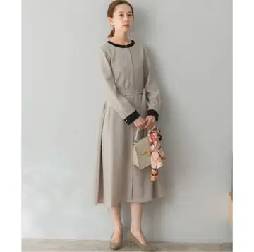 A 라인 턱 원피스