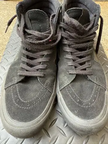 VANS 블랙 스웨이드 하이컷 스니커즈