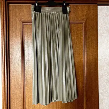 [ 새상품급 ] 올리브 그린 플리츠 스커트 롱 인조 가죽