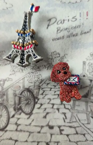 라캄 입체 자수 브로치 개와 에펠탑