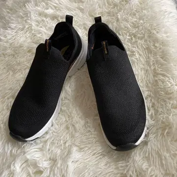 Skechers 블랙 슬립온 스니커즈 archfit