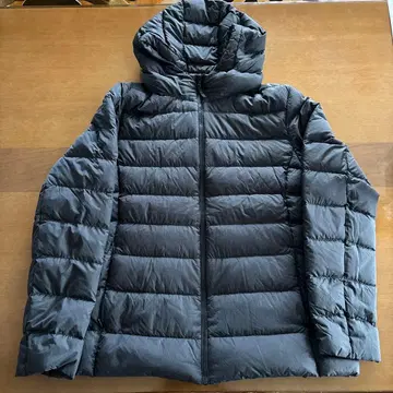 유니클로 울트라 라이트 다운 자켓 블랙 XL 사이즈