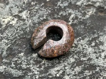 황화 재스퍼 환형 귀걸이? 금석