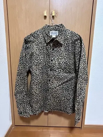 TEMPTATION 레오파드 무늬 긴팔 셔츠 L 사이즈
