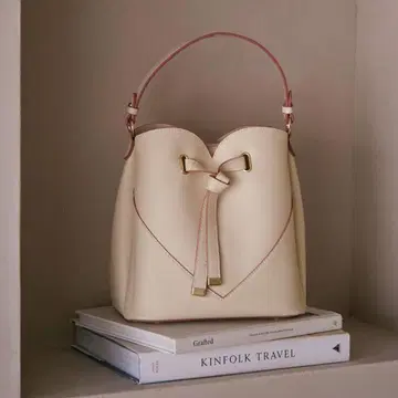 VIS 하트형 트리밍 숄더백 + 덤 포함