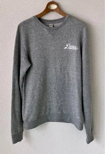 Deus Ex Machina 데우스 맨투맨 트레이닝복