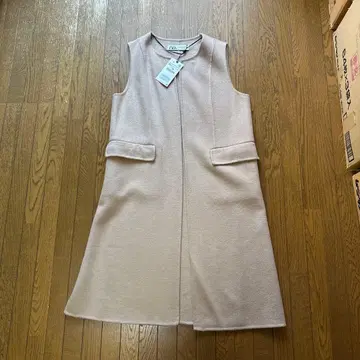 미사용 새상품 ZARA 크루넥 베스트