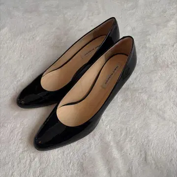 파비오 루스코니 블랙 에나멜 스틸레토 하이힐