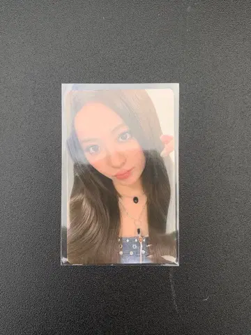 Le Sserafim 윤진 도쿄돔 FC 한정판 트레이딩 카드