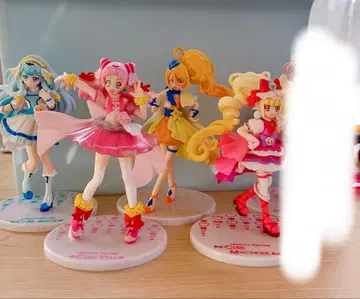 HUG! 프리큐어 피규어 세트