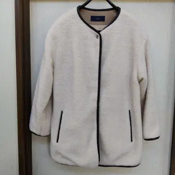 SHIPS 보아 자켓 크림색