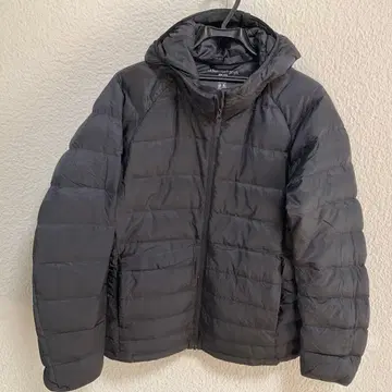 유니클로 울트라 라이트 다운 블랙 L 사이즈