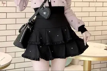 허니뮤우 2단 프릴 비쥬 스커트 블랙