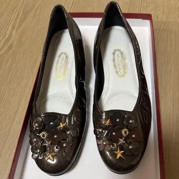 긴자 요시노야 브라운 플랫 펌프스