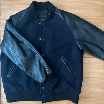 UNIQLO 바시티 자켓 네이비 블랙 합성 피혁