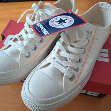 CONVERSE 화이트 오렌지 스티치 스니커즈 24 새상품