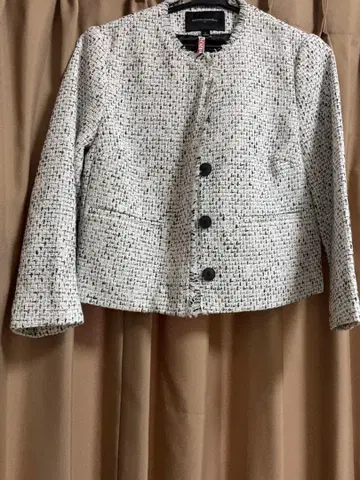 노카라 트위드 자켓 화이트 계열 사이즈 0