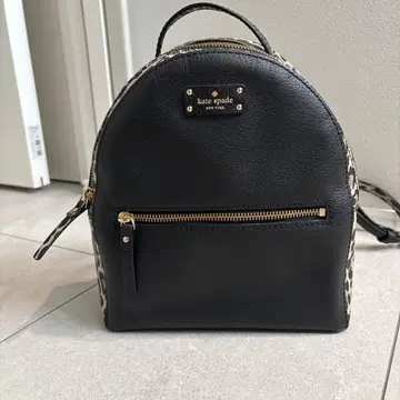 케이트 스페이드 블랙 레오파드 무늬 백팩