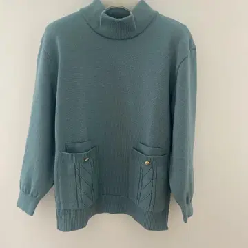 레리안 터틀넥 니트