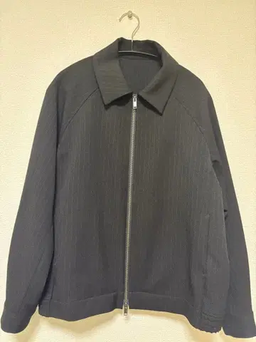 시티 도쿄 웜-플렉스 지퍼 블루종 스튜디오스 숏