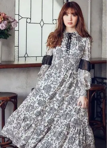 herlipto Winter Floral Long-sleeve Dress