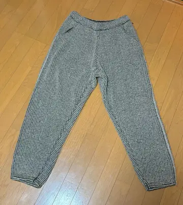 체크 무늬 와이드 팬츠 뒷주머니 포함