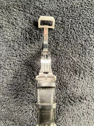 IWC D 버클 필기체 로고