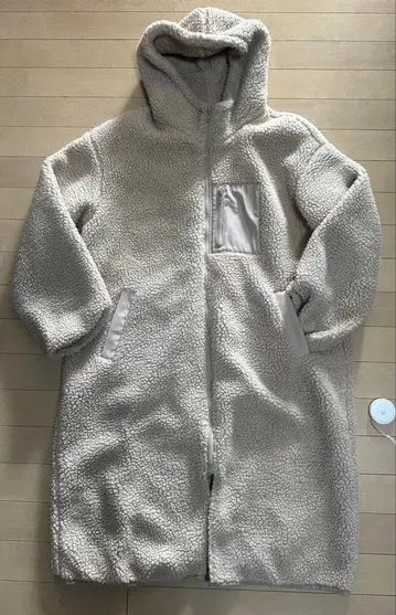 후드 부착 베이지 보아 롱 코트