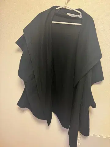 코그 더 빅 스모크 케이프 코트 블랙