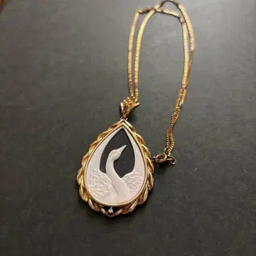 IEI 빈티지 루비 카메오 목걸이