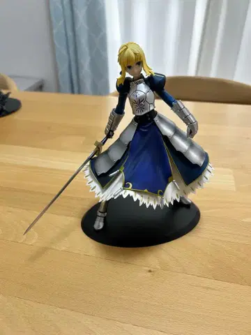 아르토리아 피규어 3체 세트