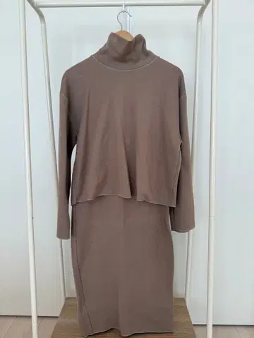 브라운 터틀넥 셋업