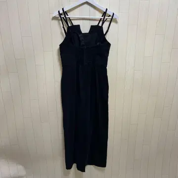 NEUNA 센터 턱/슬릿 롱 원피스