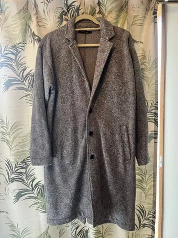 그레이 계열 체스터 코트