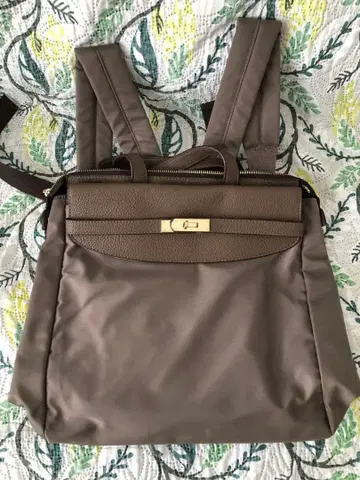 구시오 골드 라벨 엘레강스 백팩 (모카)