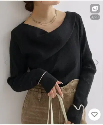 mystic 새상품급 오프숄더 리브 니트