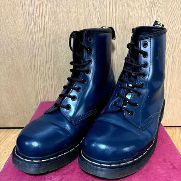 닥터마틴 8홀 부츠