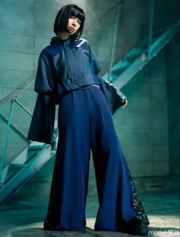 완전 수주 판매 사이드 자카드 절개 팬츠