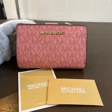 MICHAEL KORS 핑크 이단 접이식 지갑