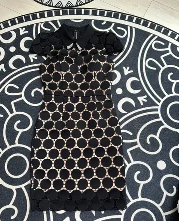 Satin 반팔 타이트핏 원피스 블랙