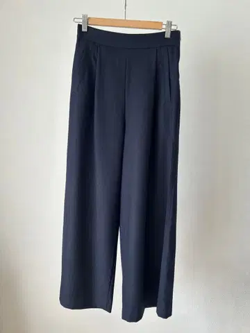 투모로우랜드 울 하이웨스트 턱 팬츠 네이비 34