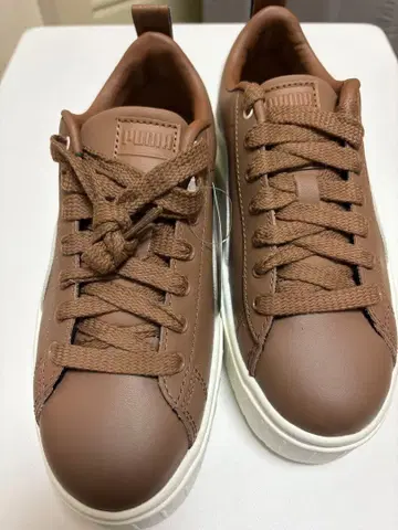 [ PUMA ] 푸마 우먼 메이즈 럭스 스니커즈 브라운
