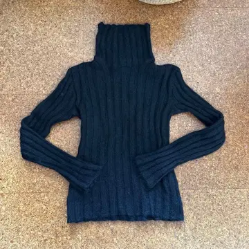 에네스베 니트 스웨터 모헤어