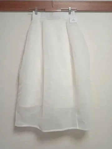 LAEMUSE 시어 커브 스커트