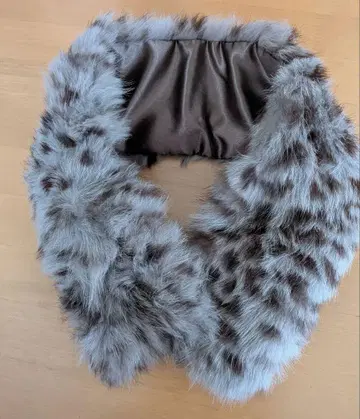 그레이지 퍼 표범 무늬 넥워머