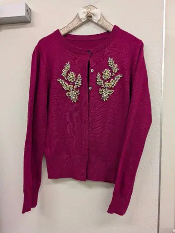 그레이스 콘티넨탈 비쥬 가디건