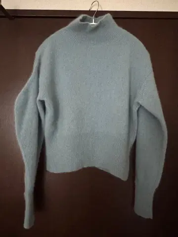 양모&폭스 블루 계열 터틀넥 스웨터 프리 사이즈
