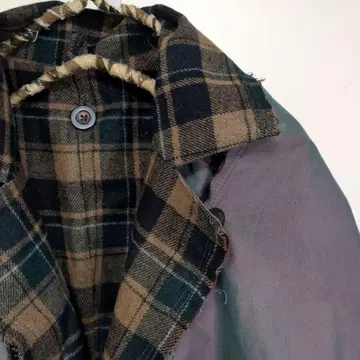 레인보우 색상의 그린빛 도는 그레이 체크 무늬 리버서블 롱 코트